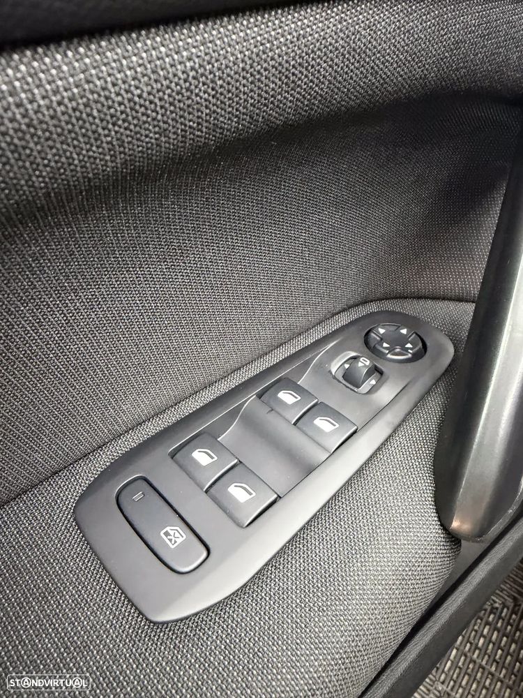 Peugeot 308 SW 1.5 BlueHDi Allure Pack EAT8 - 27