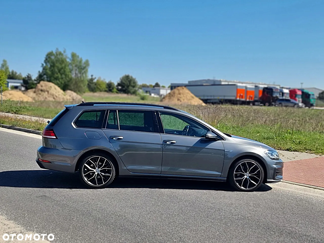 Volkswagen Golf - 13