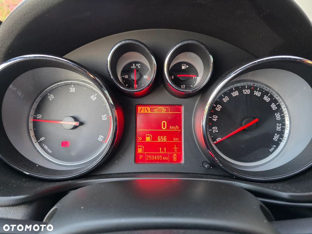 Opel Insignia 2.0 Bi Turbo CDTI 4x4 - 31