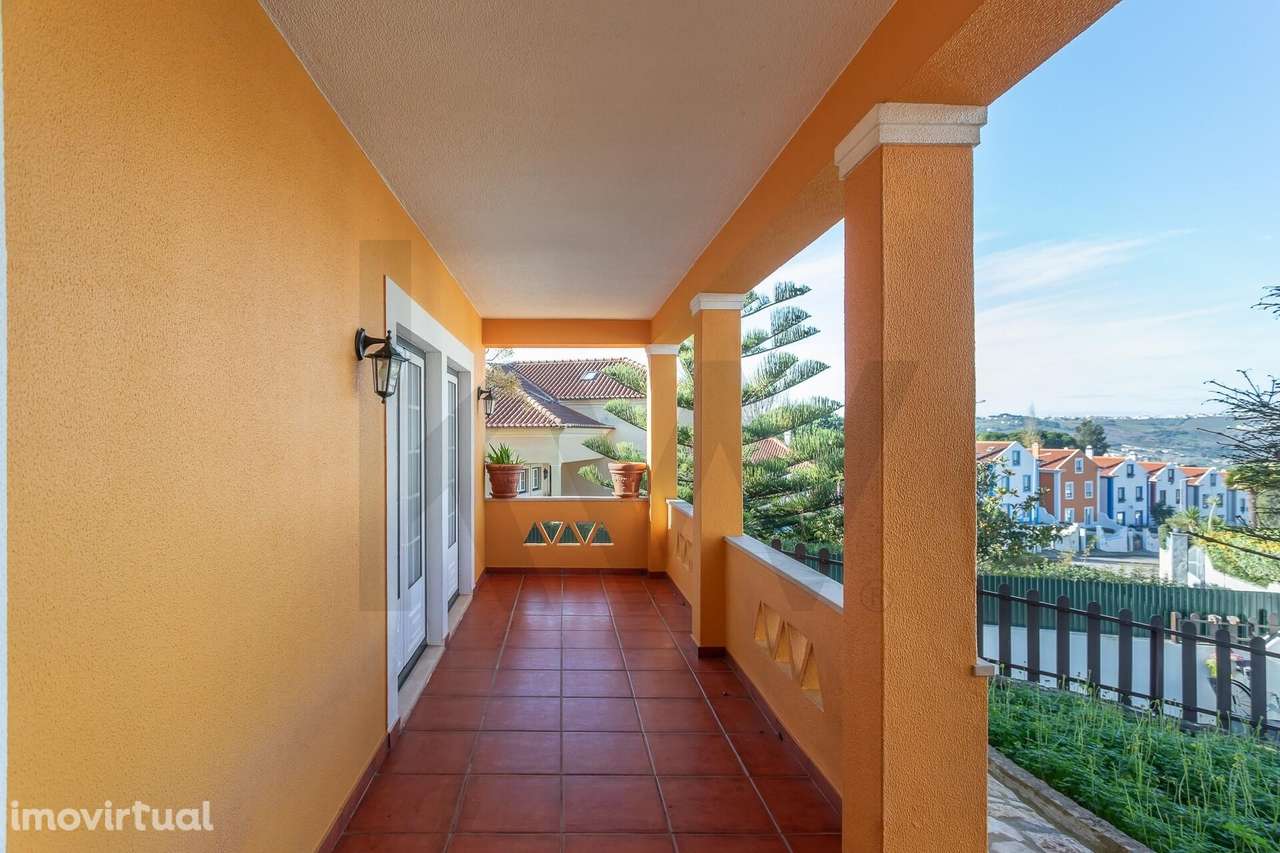 Moradia T3 isolada com 326 m2 inserida num terreno de 790 m2, piscina, - Grande imagem: 3/60