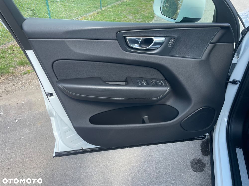 Volvo XC 60 B5 B Momentum Pro - 10