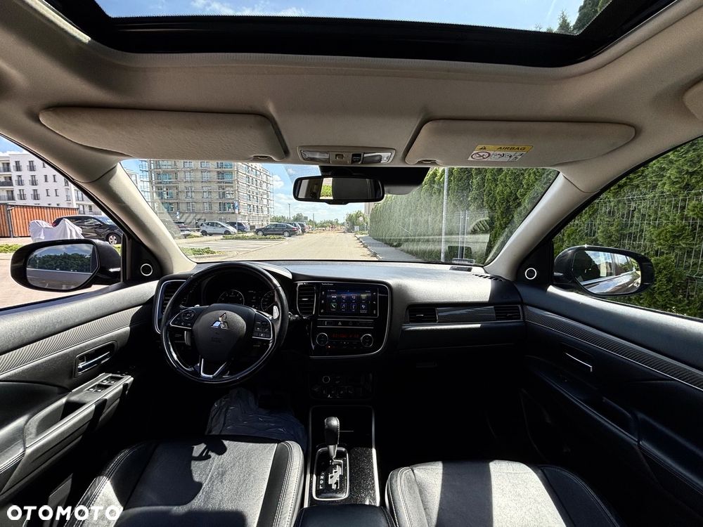 Mitsubishi Outlander 2.0 Intense + Navi 4WD CVT - 25