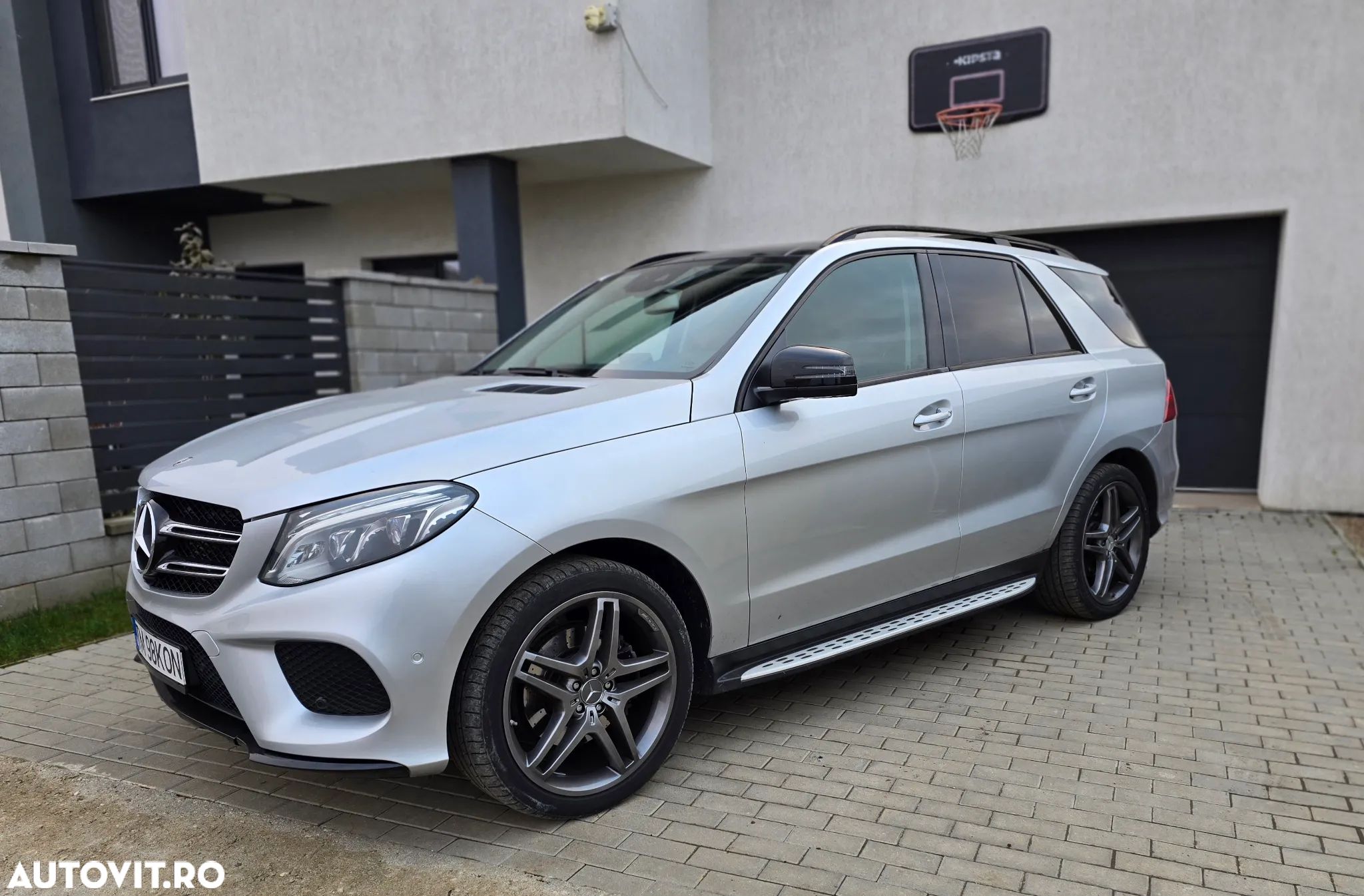 Mercedes-Benz GLE 250 d 4Matic 9G-TRONIC AMG Line - 1