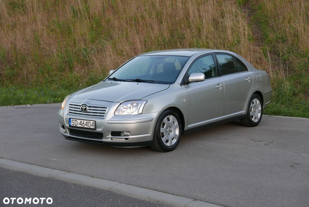 Toyota Avensis - 1