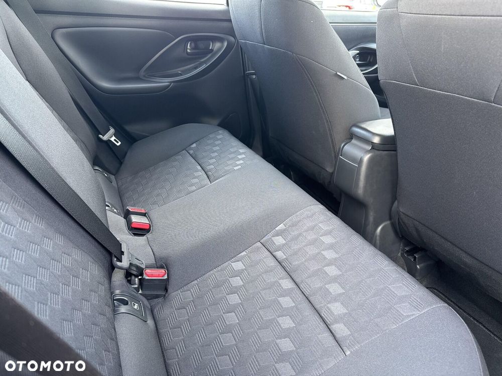 Toyota Yaris - 11