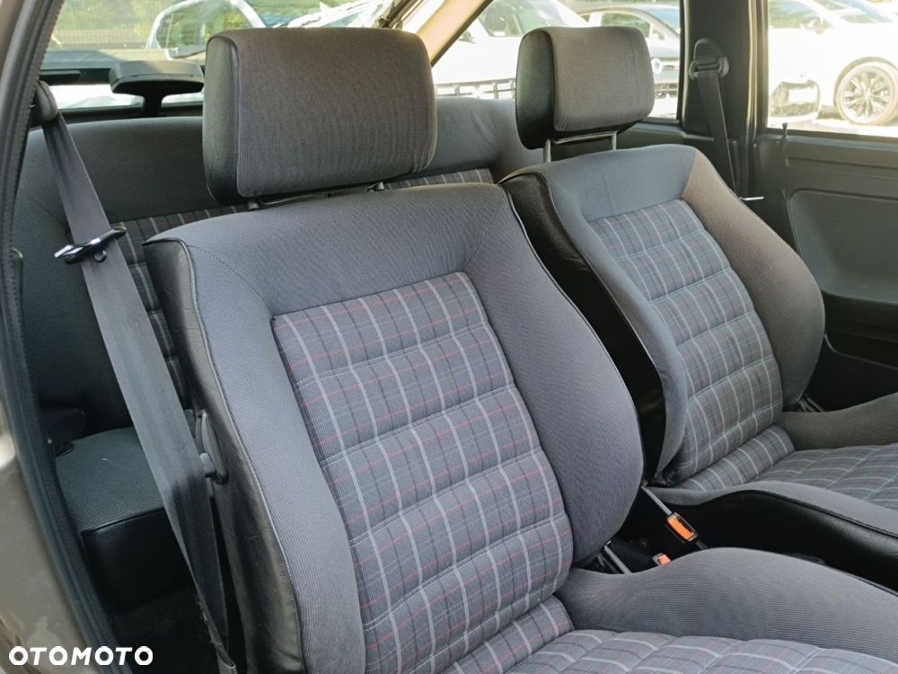 Volkswagen Scirocco - 23