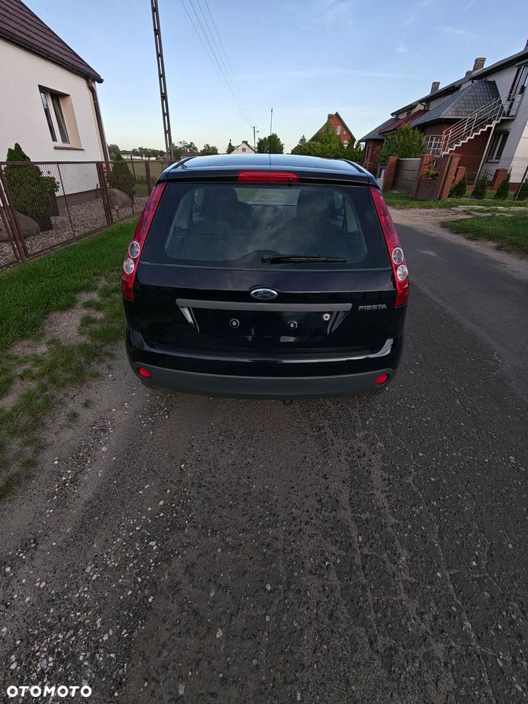 Ford Fiesta - 4