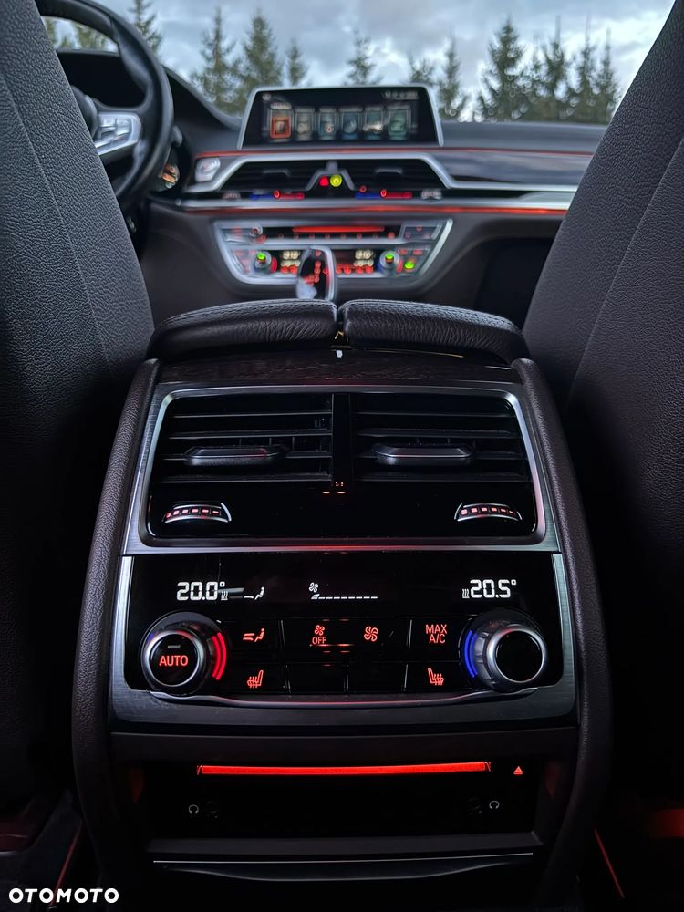 BMW Seria 7 730d xDrive - 15