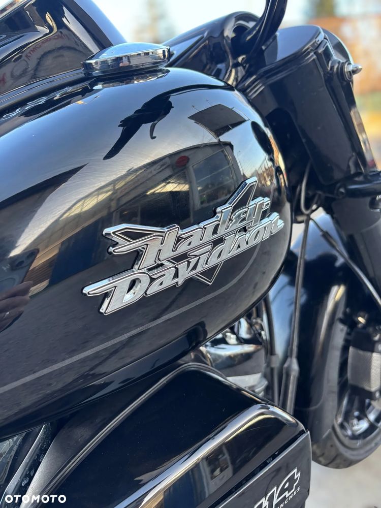 Harley-Davidson Trike Freewheeler - 18