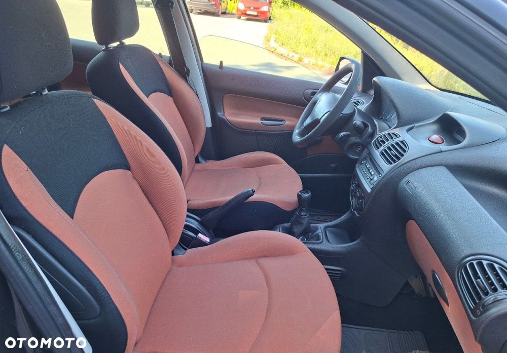Peugeot 206 - 9