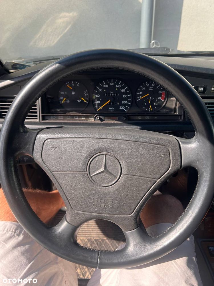 Mercedes-Benz W201 (190) - 14