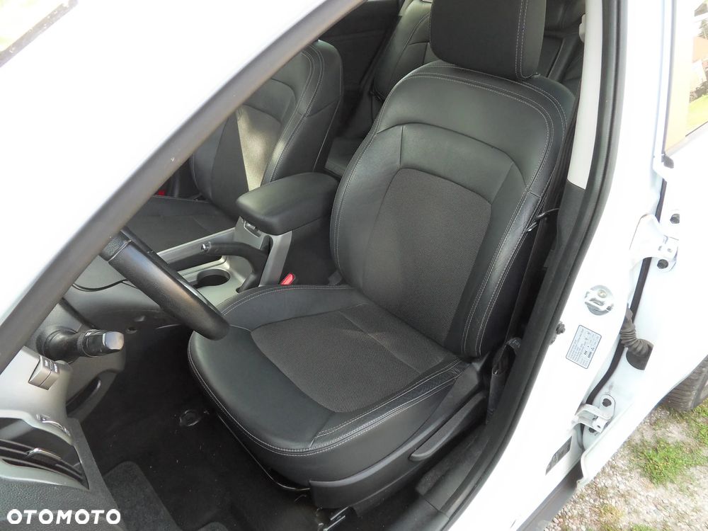Kia Sportage 1.7 CRDI 2WD Vision - 17
