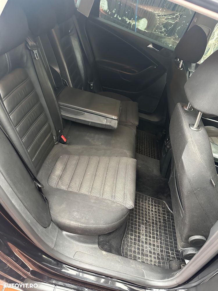 Volkswagen Passat 2.0TDI Sportline DPF DSG - 7