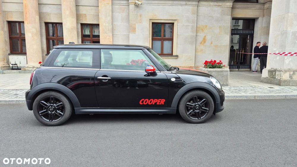 MINI Cooper Standard - 2
