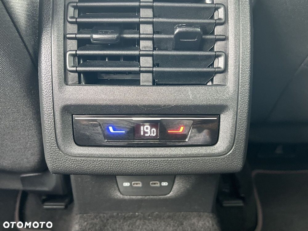 Volkswagen Golf 2.0 TSI GTI DSG - 27