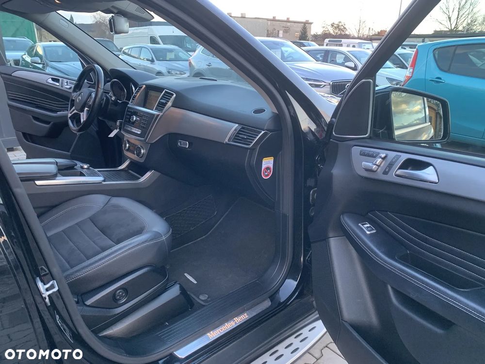 Mercedes-Benz ML 350 BlueTEC 4MATIC 7G-TRONIC - 23