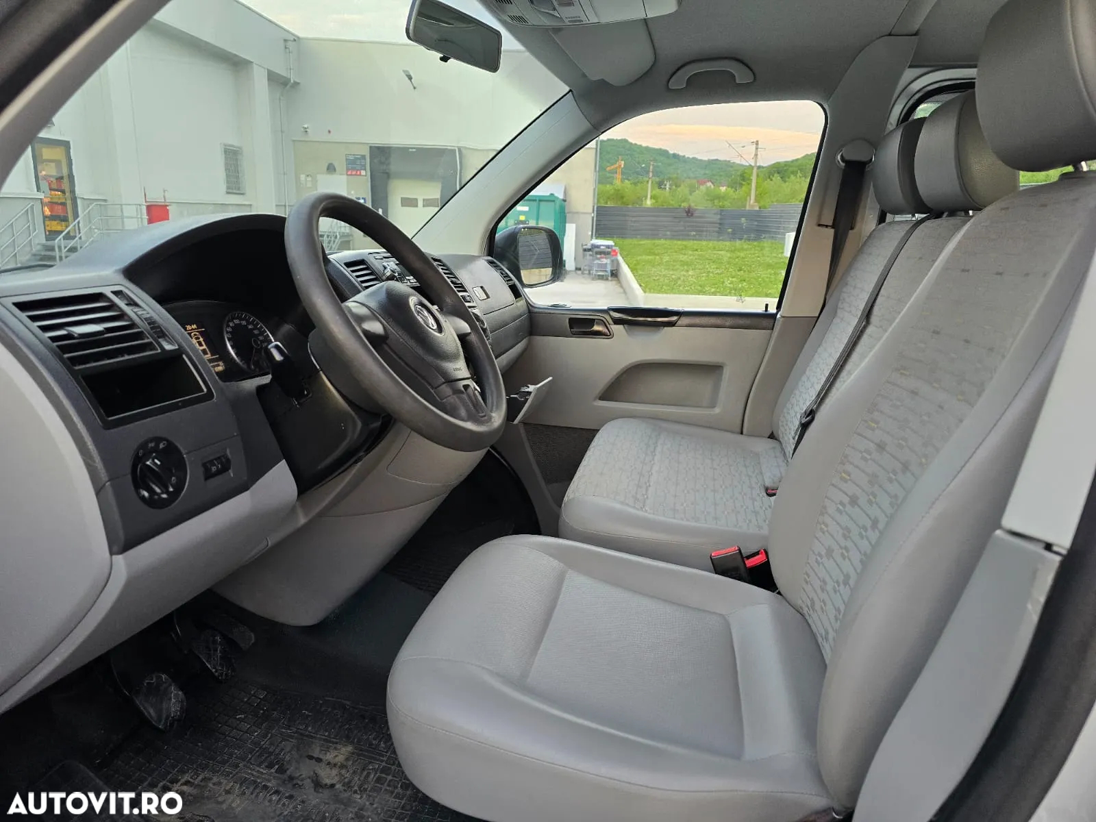 Volkswagen Transporter - 12
