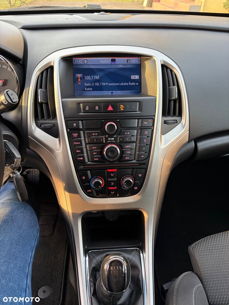 Opel Astra 1.6 Turbo Edition - 30