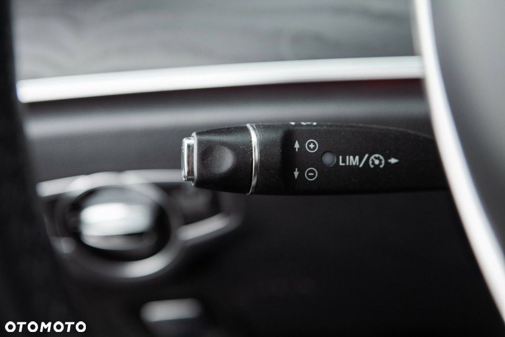 Mercedes-Benz Klasa E 200 9G-TRONIC - 24