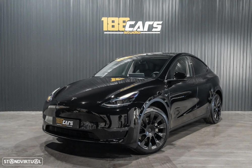 Tesla Model Y Long Range Dual Motor AWD - 31