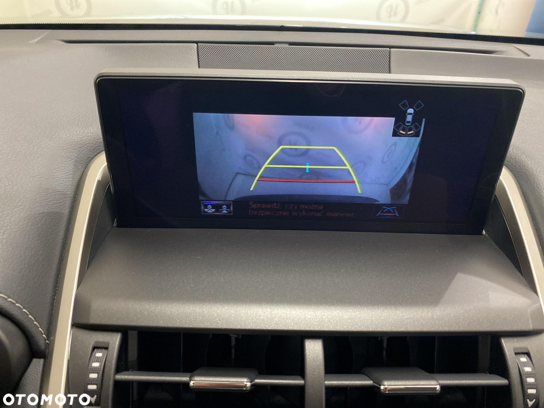 Lexus NX 300 F Impression AWD - 17