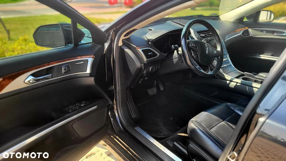 Lincoln MKZ - 10