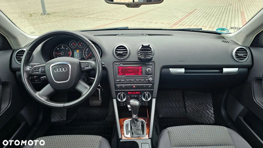 Audi A3 2.0 TDI DPF (DSG) S tronic Ambition - 13