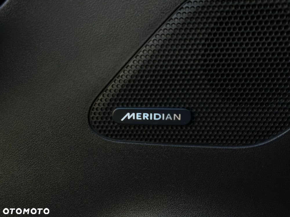 Jaguar F-Pace P250 AWD R-Dynamic SE - 17