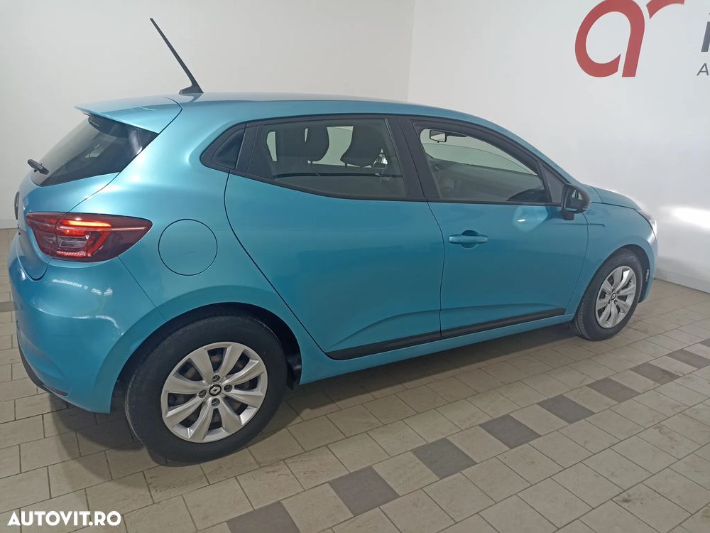 Renault Clio - 8