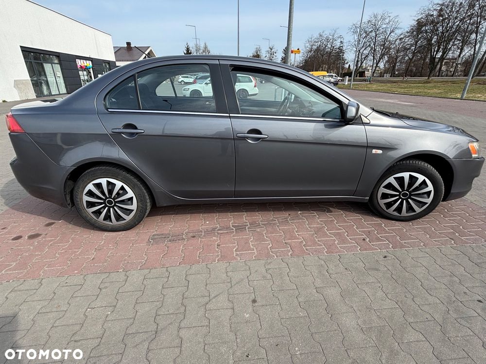 Mitsubishi Lancer 1.8 Invite - 2
