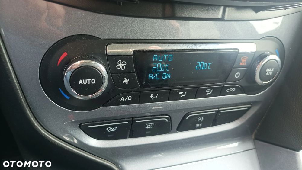 Ford Focus 1.6 EcoBoost Titanium - 20