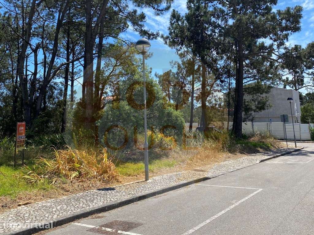 Lote de Terreno para construção de Moradia T4 - Grande imagem: 2/12
