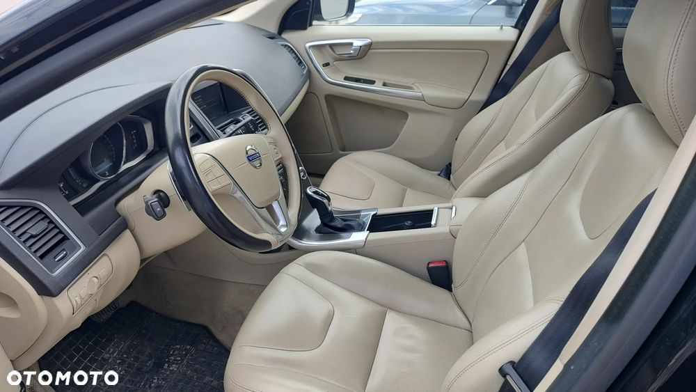 Volvo XC 60 T6 AWD Edition Pro - 6