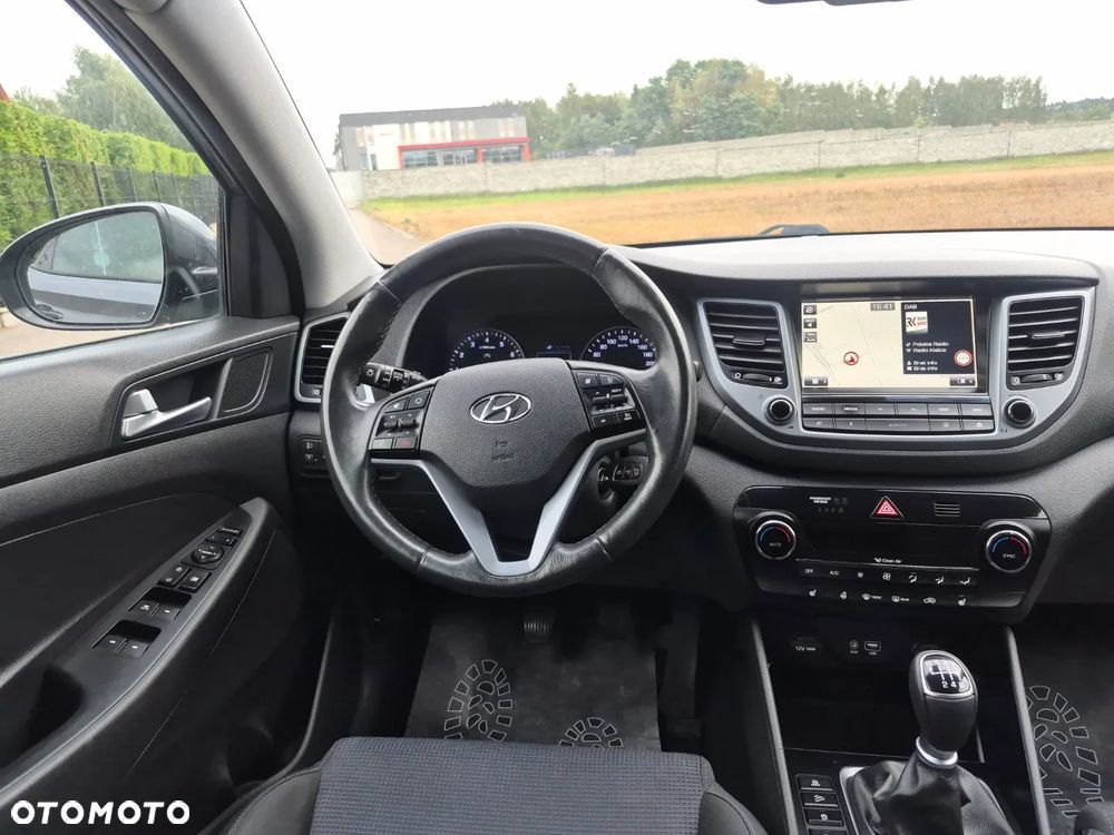 Hyundai Tucson blue 1.6 GDi 2WD Navi - 17