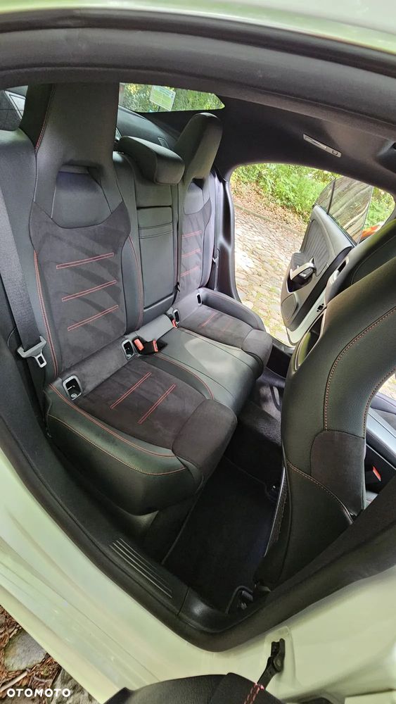 Mercedes-Benz CLA 250 4-Matic AMG Line 7G-DCT - 22