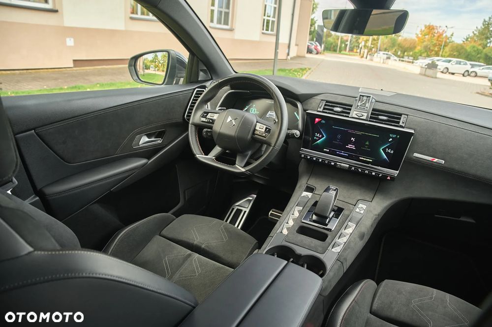 DS Automobiles DS 7 Crossback 1.6 E-Tense Performance Line + - 30