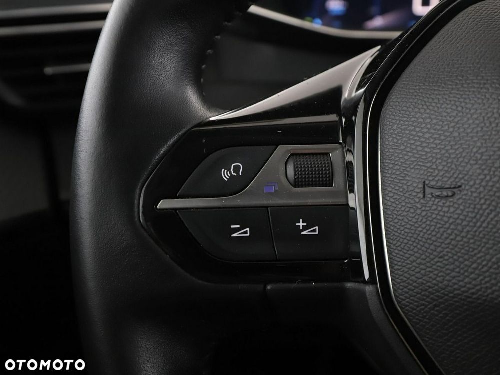 Peugeot 2008 PureTech 130 Allure - 32