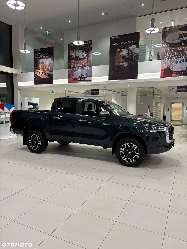Toyota Hilux - 3