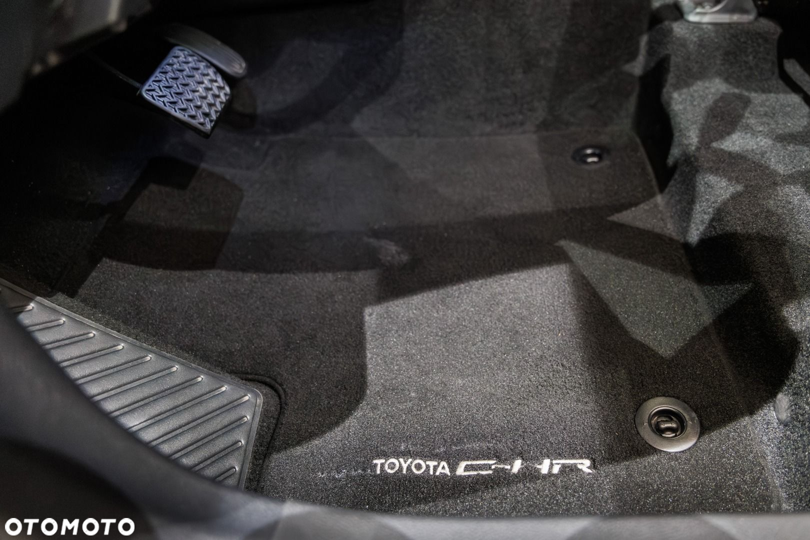 Toyota C-HR - 34