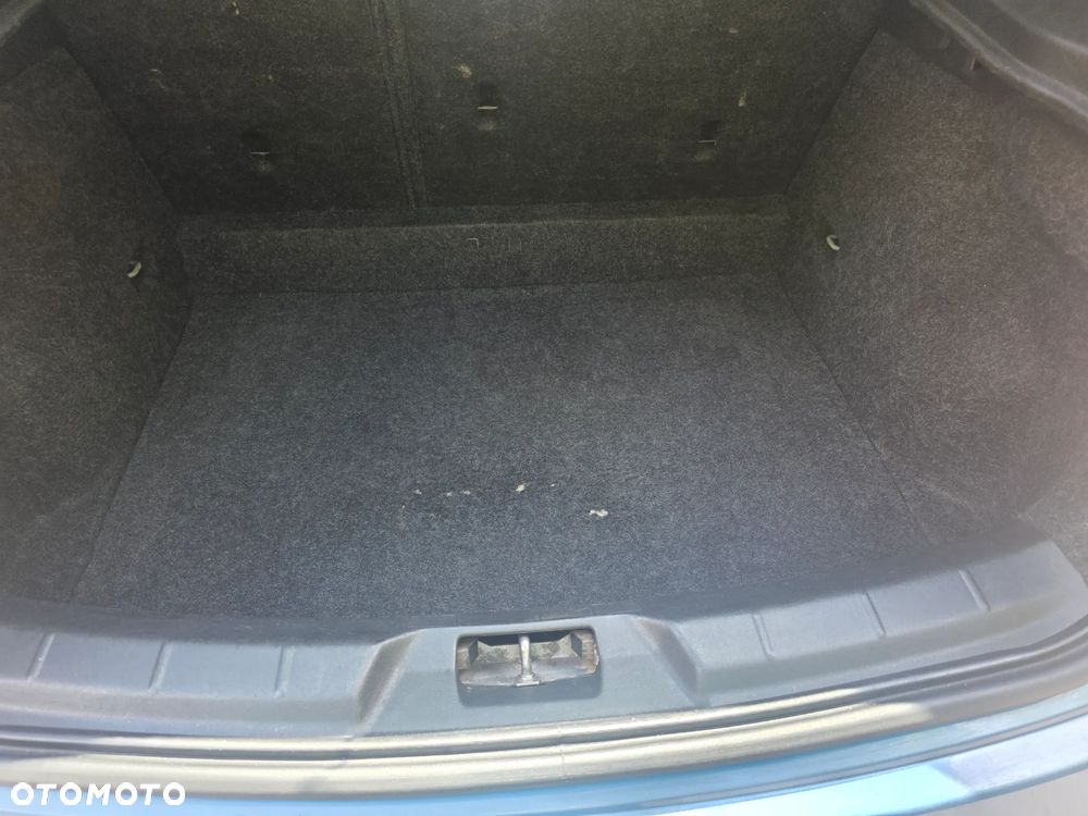 Volvo V40 D4 Momentum - 23