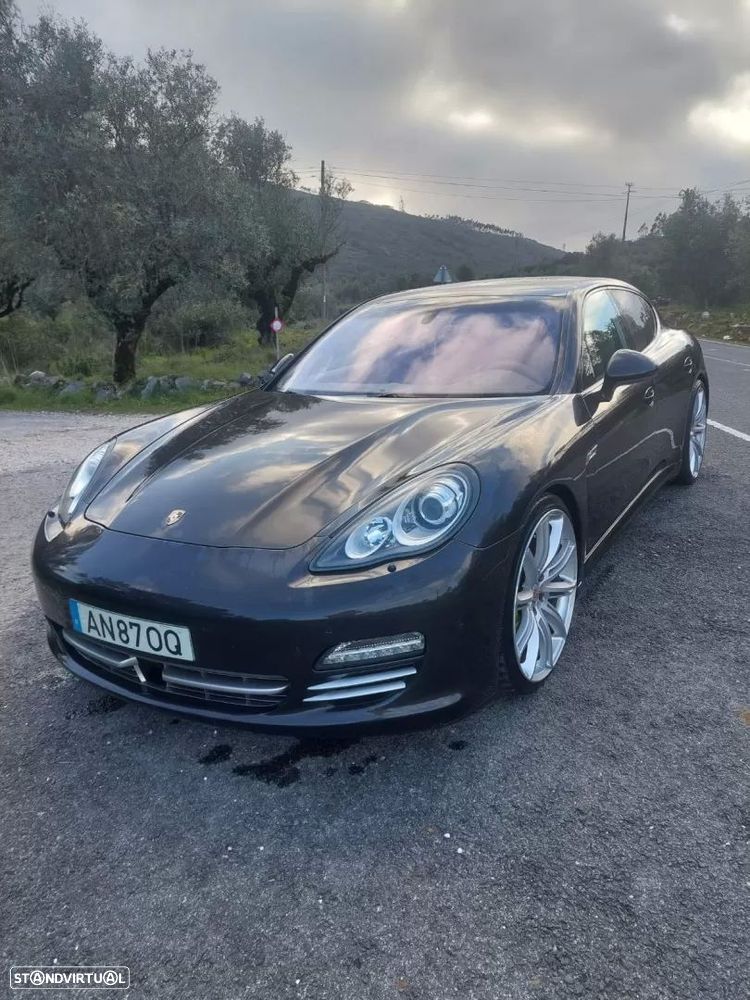 Porsche Panamera Platinum Edition - 1