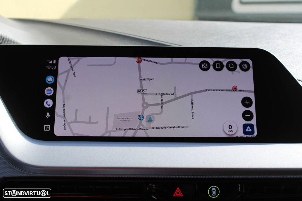 BMW 116 d Pack Essence - 43