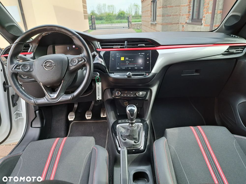 Opel Corsa 1.2 GS Line S&S - 9