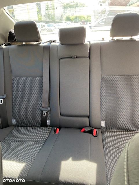 Toyota Corolla 1.6 Comfort - 12