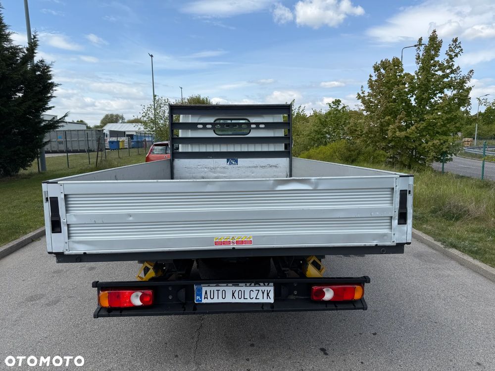 Nissan NT 400  Cabstar - 6