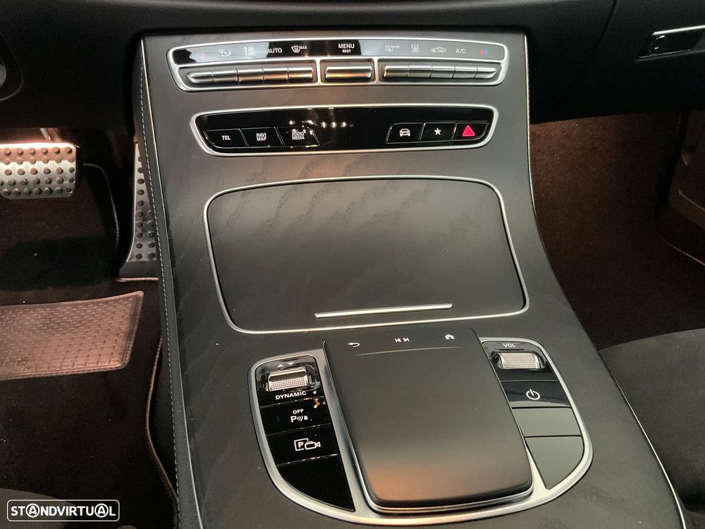 Mercedes-Benz E 300 de AMG Line - 25