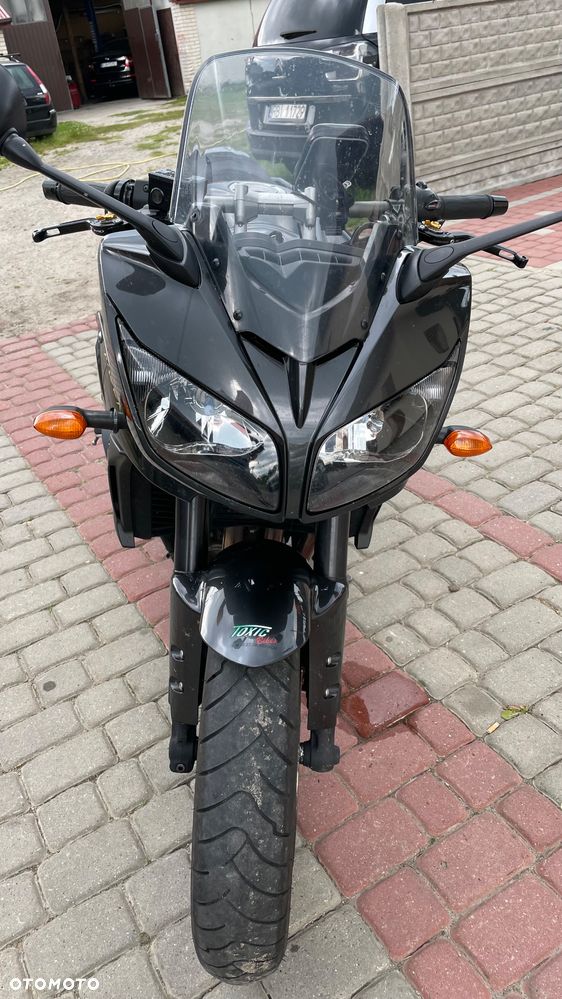 Yamaha FZ - 4