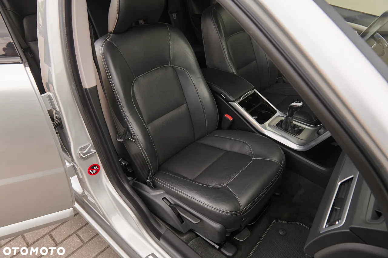 Volvo V70 D4 Black Edition - 20