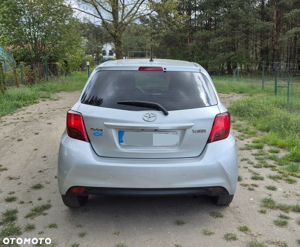 Toyota Yaris 1.33 Premium - 6