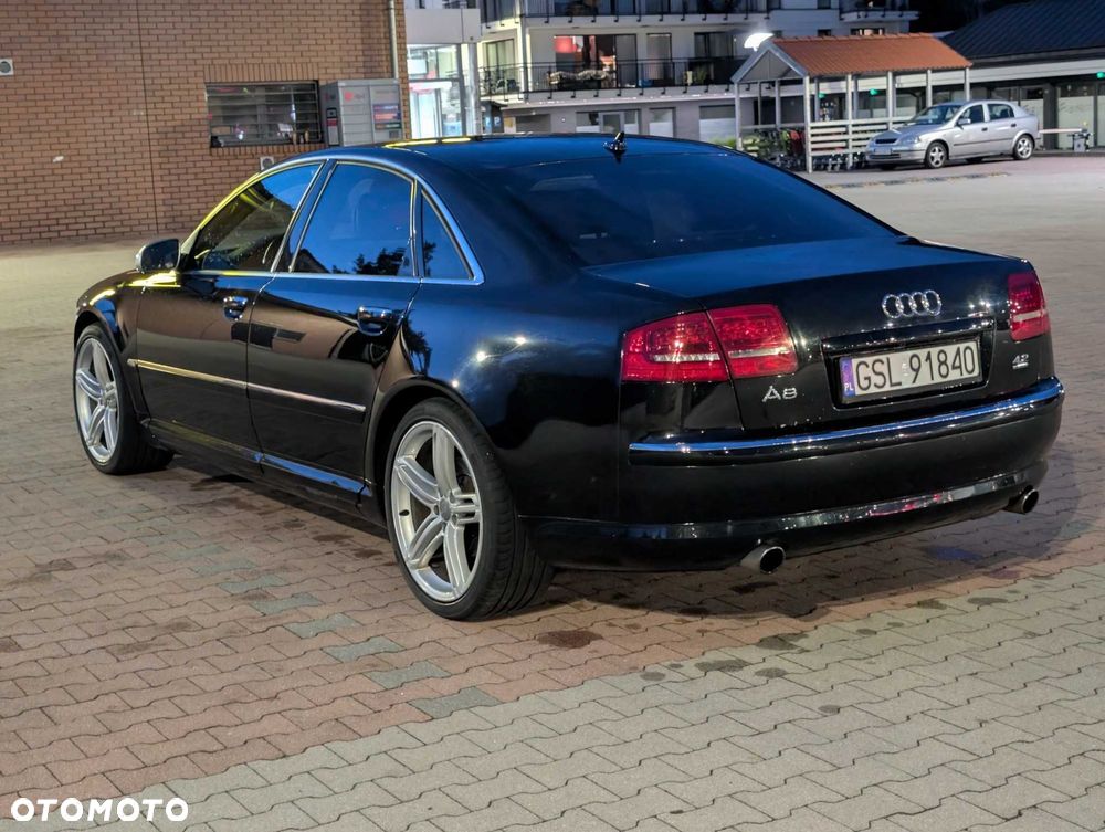 Audi A8 - 6